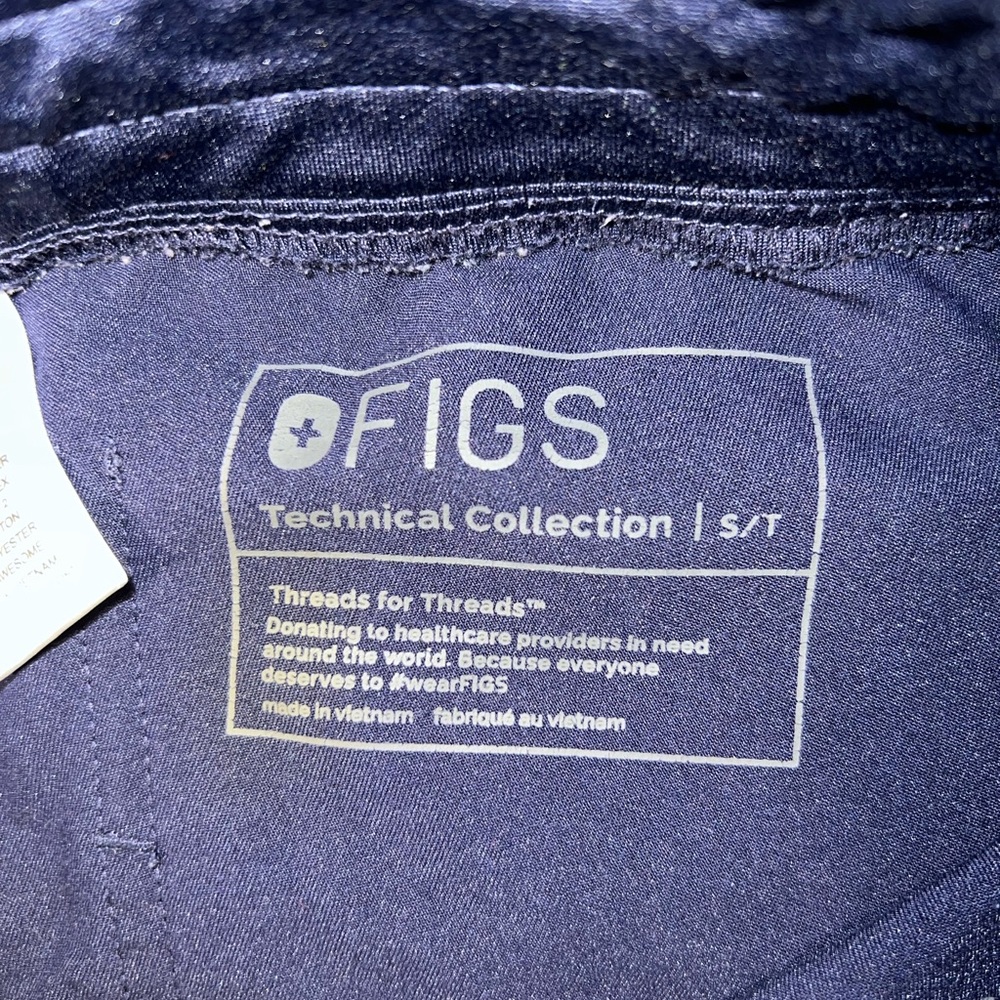 Figs Technical Collection S/T Top in Dark Blue